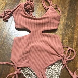 Acacia honey lipstick cord.